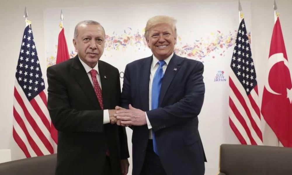 Financial Times: Αν χάσει ο Τραμπ... ο Ερντογάν χάνει την προστασία του